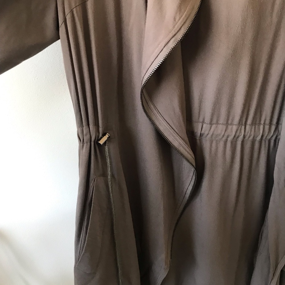 Waterfall light jacket - Picture 2 of 4